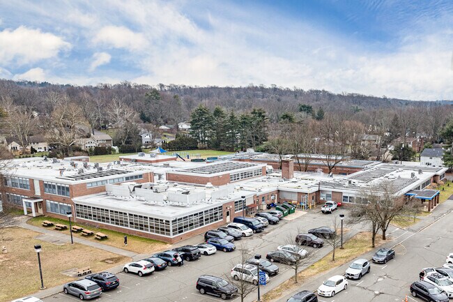Mount Pleasant Elementary School receives an A+ Niche rating.