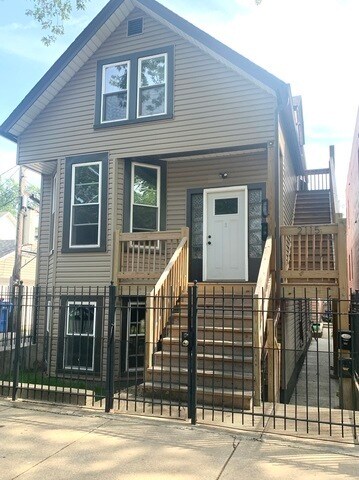 2115 W Barry Ave Unit SG, Chicago, IL 60618