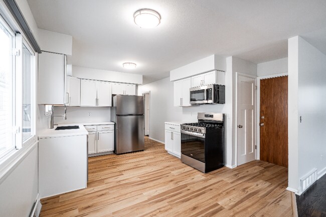 638 S 66th St unit Upper, Milwaukee, WI 53214 - photo 3