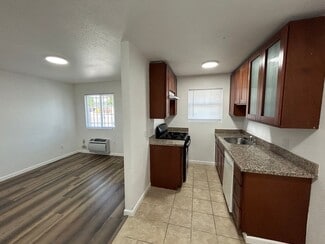 600 Las Palmas Ave, Sacramento, CA 95815