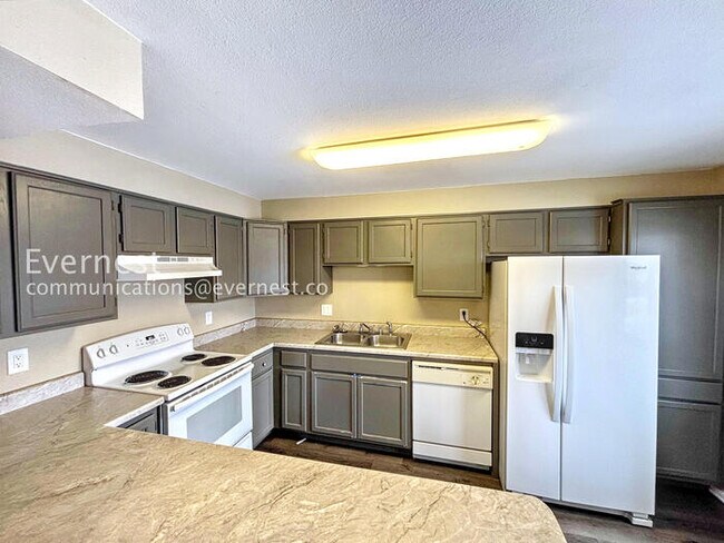 13773 E 32nd Place, Aurora, CO 80011 - photo 7