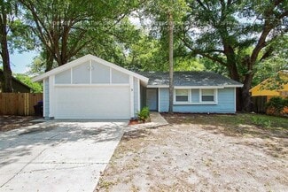 9 N Aurora Dr, Apopka, FL 32703