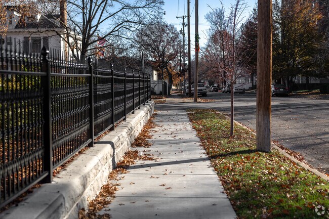 Sidewalks run throughout the Murphysburg neighborhood.