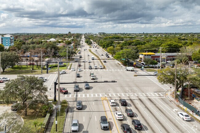 Commercial Blvd and University Drive are the main road ways near Boulevard Woods North.