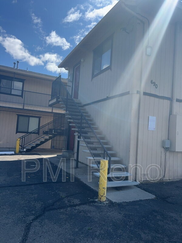 690 Field St Unit 1, Sparks, NV 89431