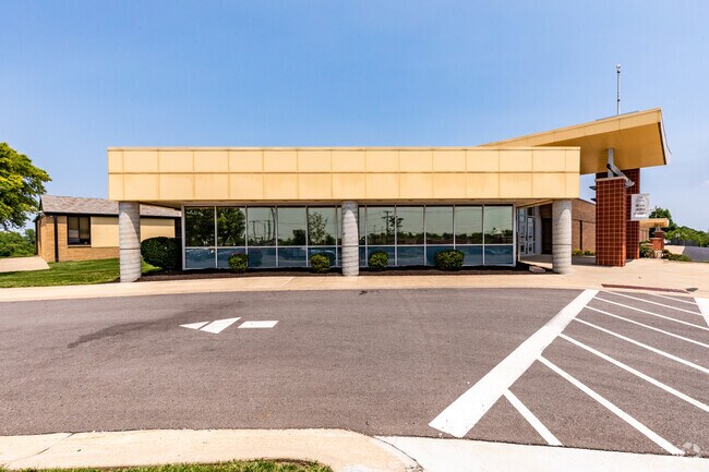 Graden Elementary School is a great school for your child to excel and have fun while doing it.