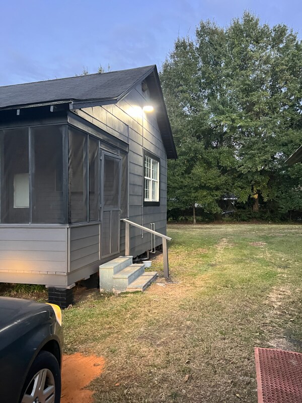 4930 Bay Ave, Moss Point, MS 39563