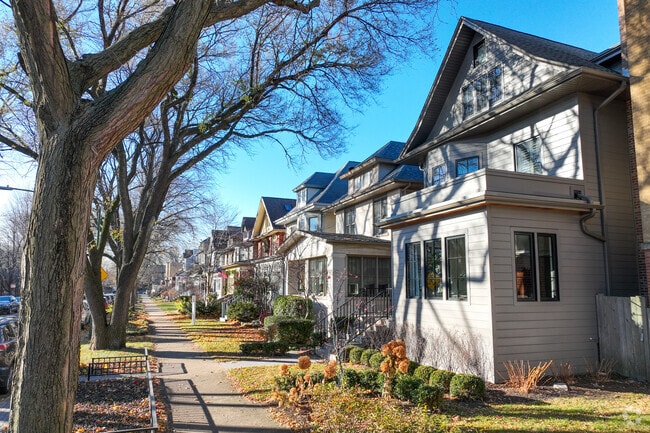 Homes in West Graceland come in all shapes and sizes.