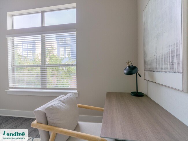 18101 Point Lookout Dr unit 379, Nassau Bay, TX 77058 - photo 6