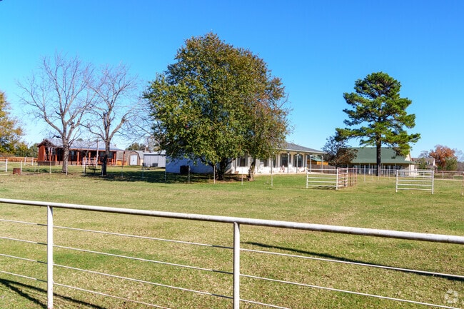 Brushy offers many ranch homes for residents to choose from.