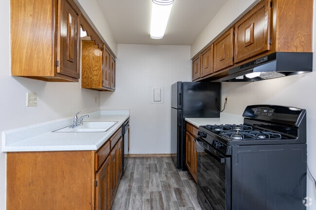 1BR, 1BA - Buckingham