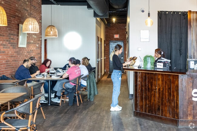 Fresh ingredients and authentic flavors shine at Sip and Spice near Mission Park.