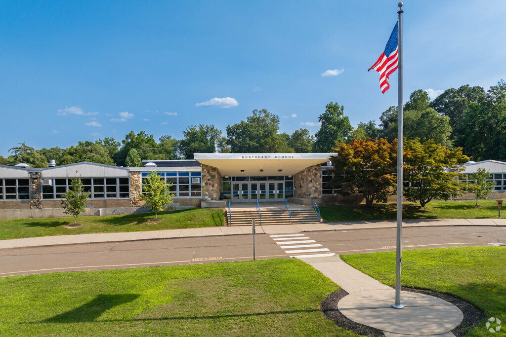 Northeast Elementary School, Rankings & Reviews - Homes.com