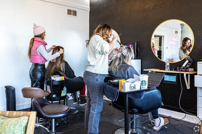 Salon Bara is the best place to relax, pamper yourself and get your hair done.