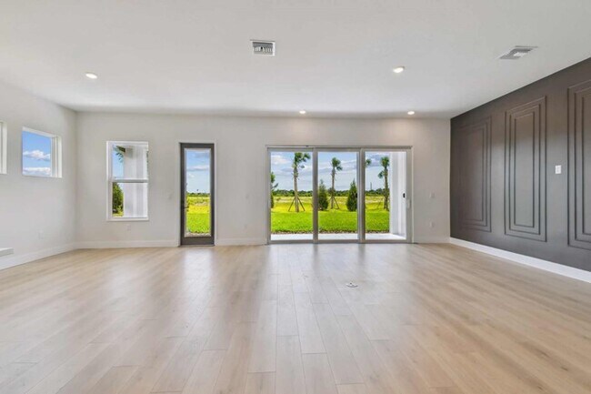 18172 Foxtail Loop unit 36452772, Venice, FL 34293 - photo 6