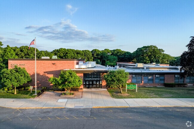 Welcome to Howell Road School, located in North Valley Stream.