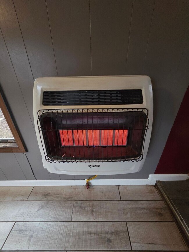 15 Wall St, Waco, GA 30182 - photo 2