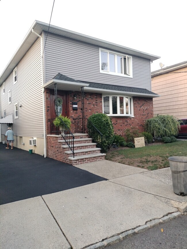 34 Hilton St Unit 2, Belleville, NJ 07109