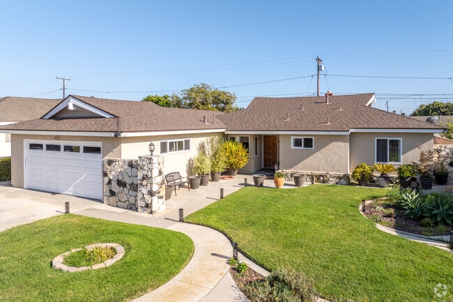 Homes throughout Carriage Square are landscaped.