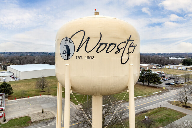 Wooster is the manufacturing, residential, shopping, and cultural hub of Wayne County.