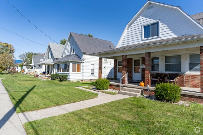 Homes neatly line the streets of Walbridge.