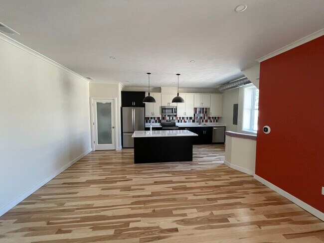 1306 Pennsylvania Ave unit A, Monaca, PA 15061 - photo 3