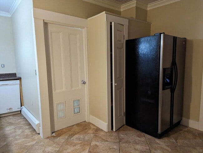 34 Cocheco Ave, Rochester, NH 03868 - photo 7