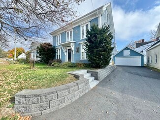 23 Mechanic St, Bucksport, ME 04416