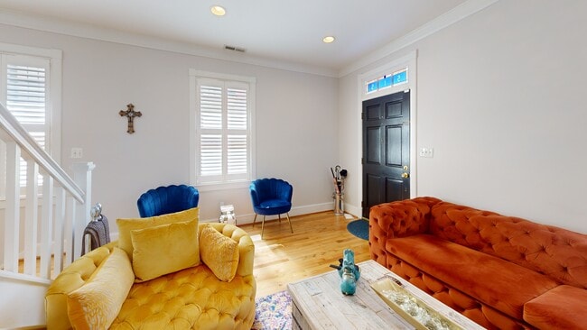 515 S Sharp St, Baltimore, MD 21201 - photo 2