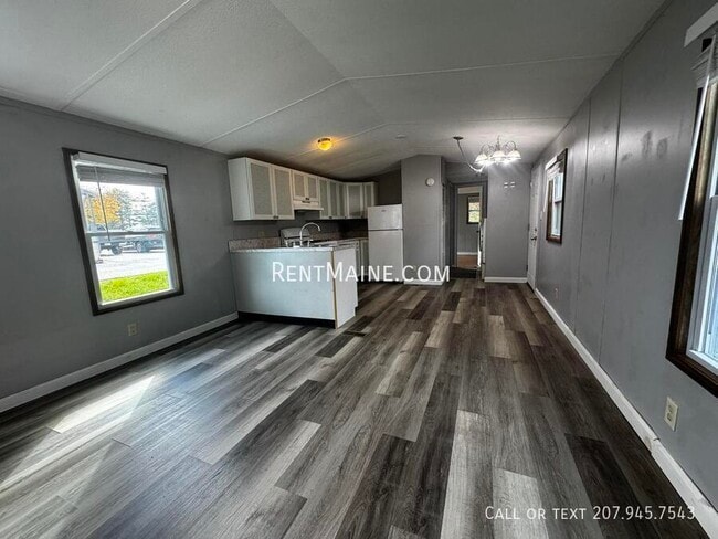 2 Cloverleaf St, Winthrop, ME 04364 - photo 3