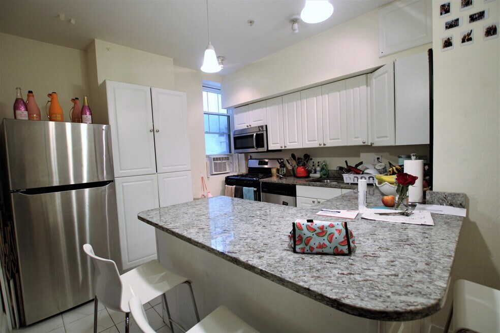 1999 Commonwealth Ave unit 5, Brighton, MA 02135 - photo 1