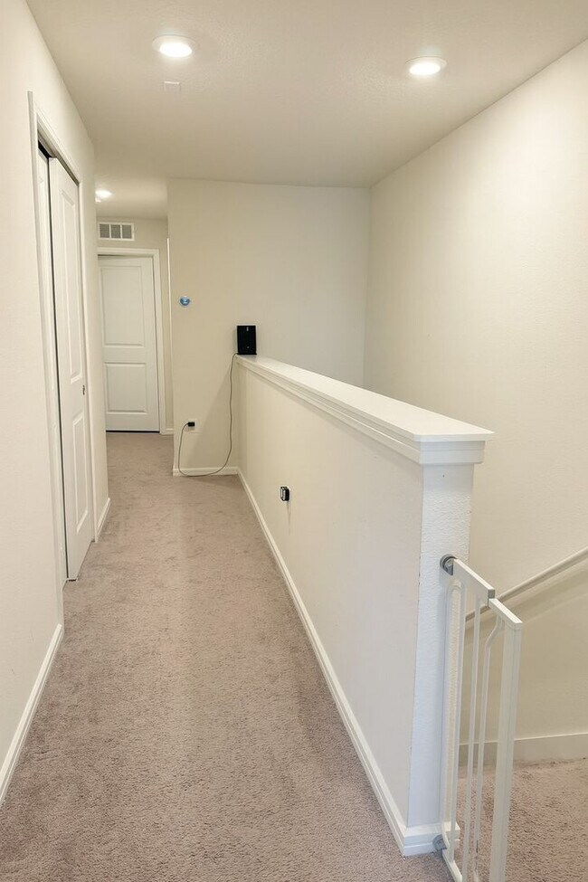 5489 Elmview Crossing, Wesley Chapel, FL 33545 - photo 4