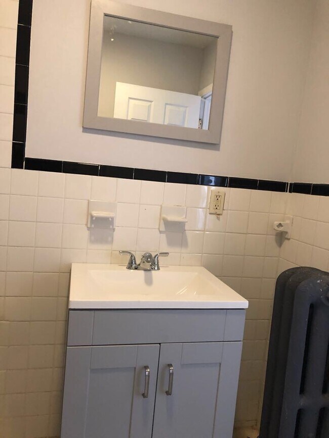 Clean and updated bathroom
