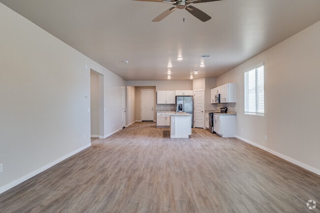 4BR, 3BA - 2,000SF