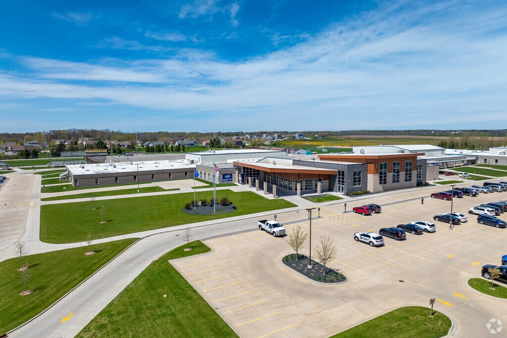 Ozaukee Elementary School is an above average school in Fredonia.