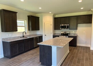 12161 Walker Rd, Ocean Springs, MS 39564