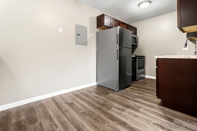 BLVD Apartments, Brooklyn Center, MN 55429 - photo 5