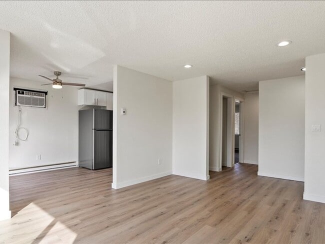 Kamden Court: Leasing Specials! Great location in Kennewick!, Kennewick, WA 99336 - photo 3