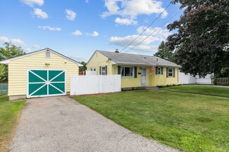 878 W Main Rd Unit B, Middletown, RI 02842