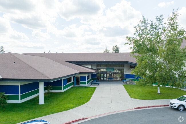 Lake side high school sits in the north Indian trail neighborhood.