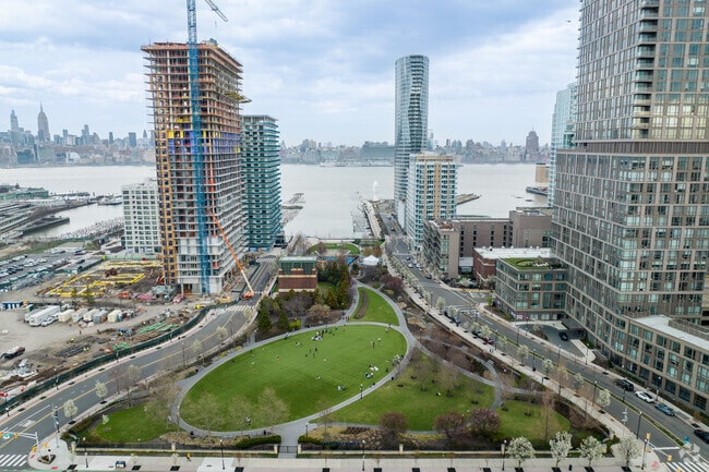 Newport Green Park is located right on the Hudson River in The Waterfront neighborhood.