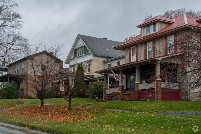 Mercer bosts many charming homestyles including Colonial and Queen Ann.