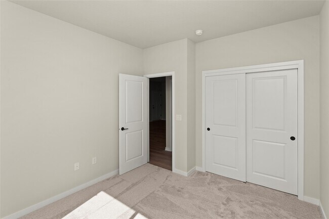 9764 Regatta Ln, Johnston, IA 50131 - photo 5