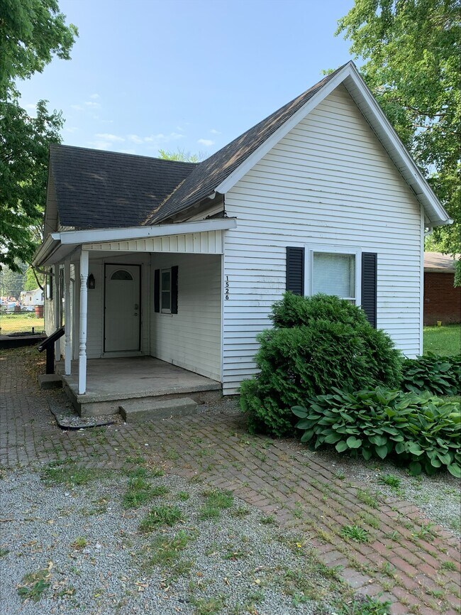 1526 E 36th St, Marion, IN 46953