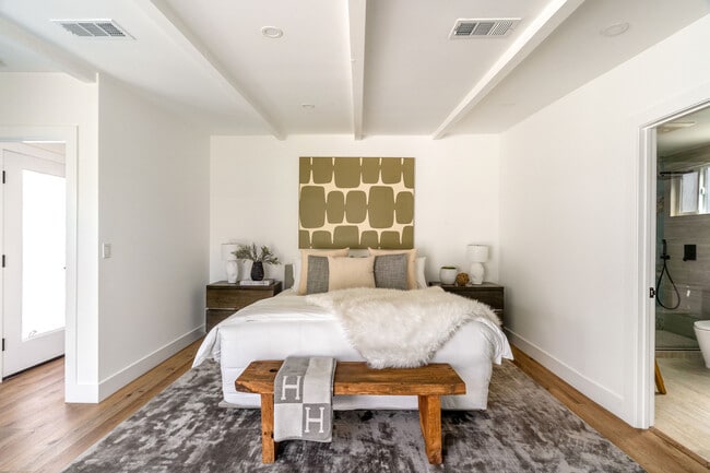 6525 W 85th St, Los Angeles, CA 90045 - photo 2