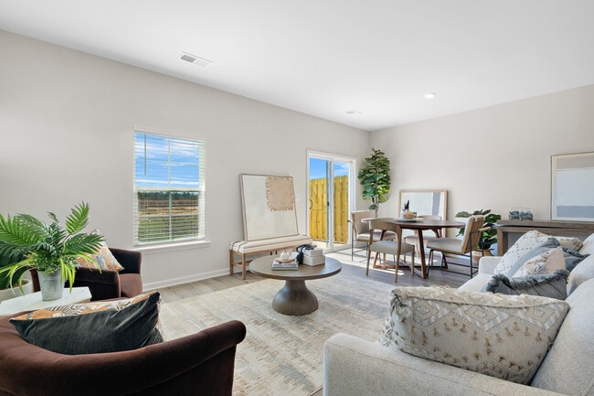 740 Gatestone Ln unit 78, Hopkins, SC 29061 - photo 2