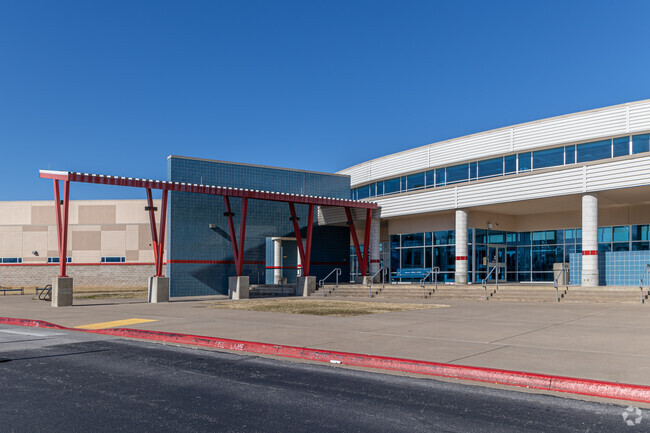 Birch Kirksey Middle School has a student-teacher ratio of 16 to 1.