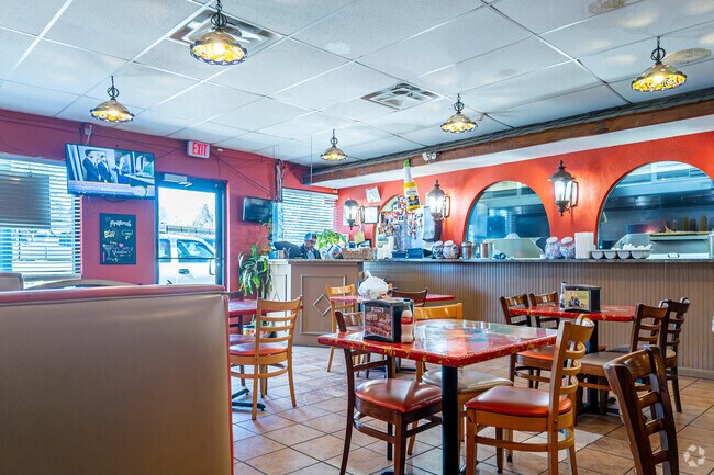 La Preferida caters to Starmount Locals for some of the best Mexican food around.