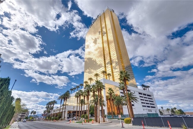 2000 N Fashion Show Dr unit 3527, Las Vegas, NV 89109 - photo 2