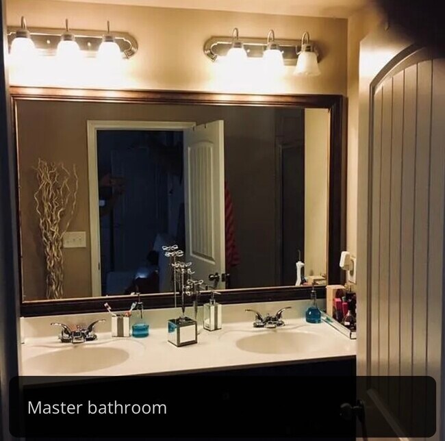 3911 Kingfisher Dr, Atlanta, GA 30349 - photo 7